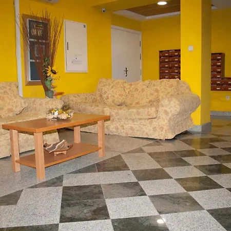 Las Olivas- Borox Aparthotel